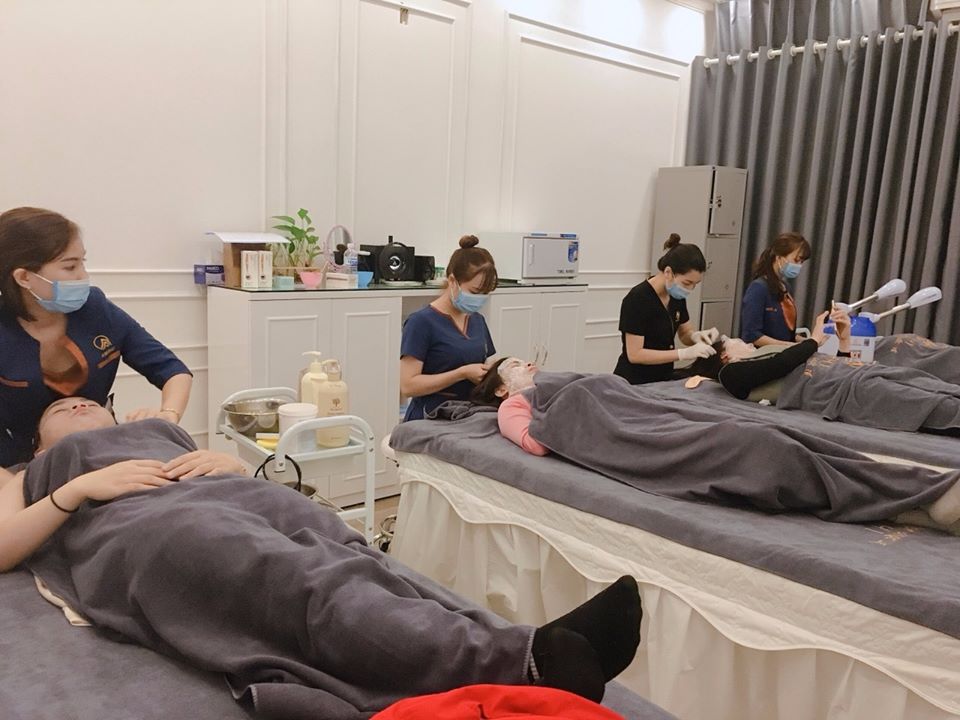 chăm sóc da tại thẩm mỹ viện AmPhi