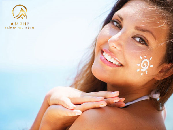 4 cách chăm sóc da bị cháy nắng nên thực hiện cấp tốc