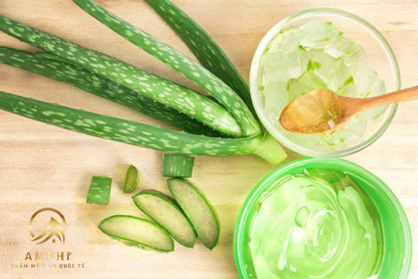 Tiết lộ 5 bí kíp se khít lỗ chân lông bằng nha đam cực tốt