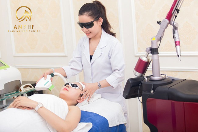trị nám bằng laser có đau không