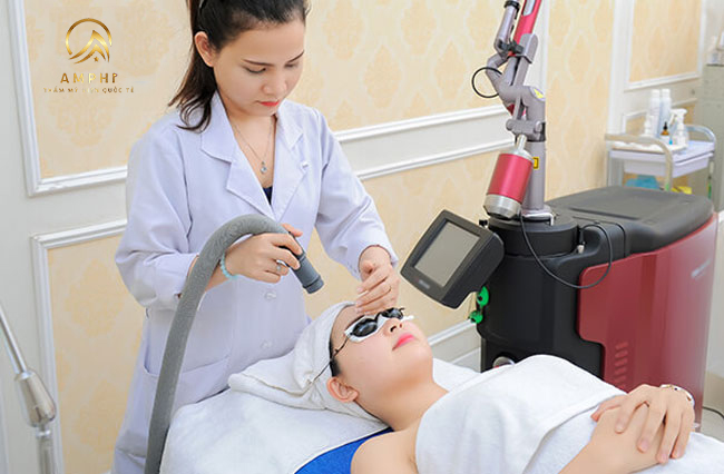 trị sẹo bằng laser
