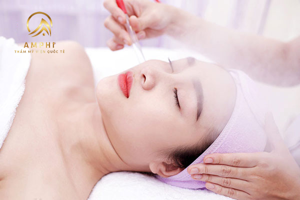 xông mặt se khít lỗ chân lông